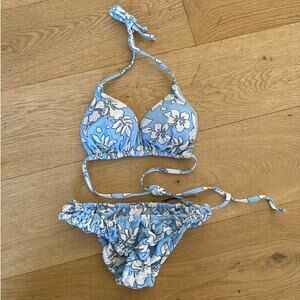 Princess Polly - Wonda Hawaiian Floral bikini Top & Bottoms in Blue & White